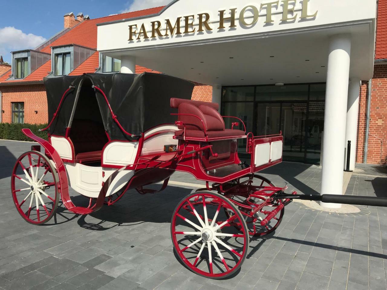 Farmer Hotel Basedow Basedow  Buitenkant foto